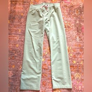 Jade Figs Kade pants with back pockets RARE color!
